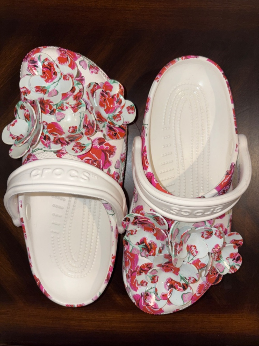 CROCS  Floral Clog Sandals in White, Pink & Red